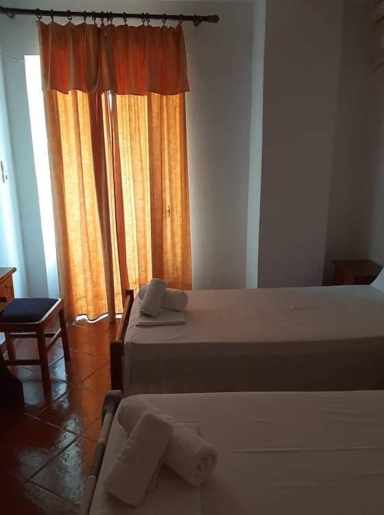 Atlantis Hotell Ermoúpoli Eksteriør bilde
