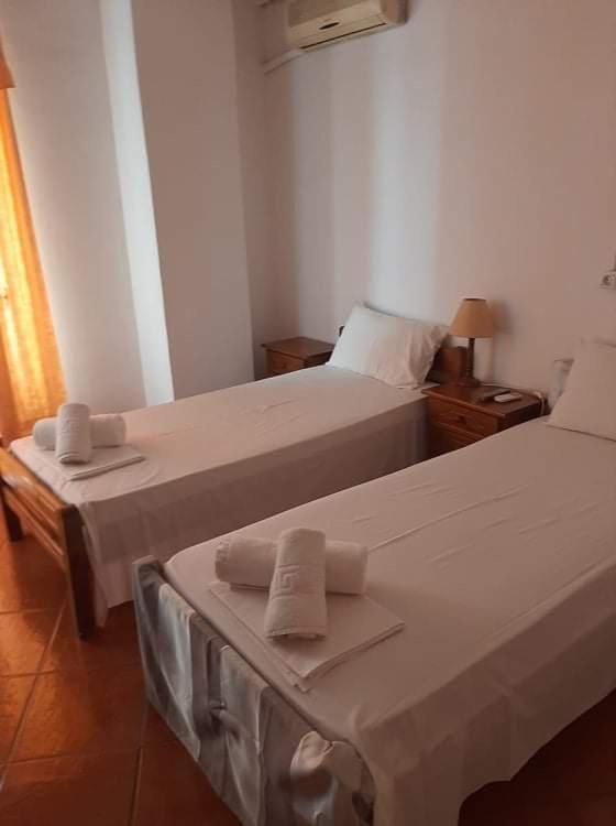Atlantis Hotell Ermoúpoli Eksteriør bilde