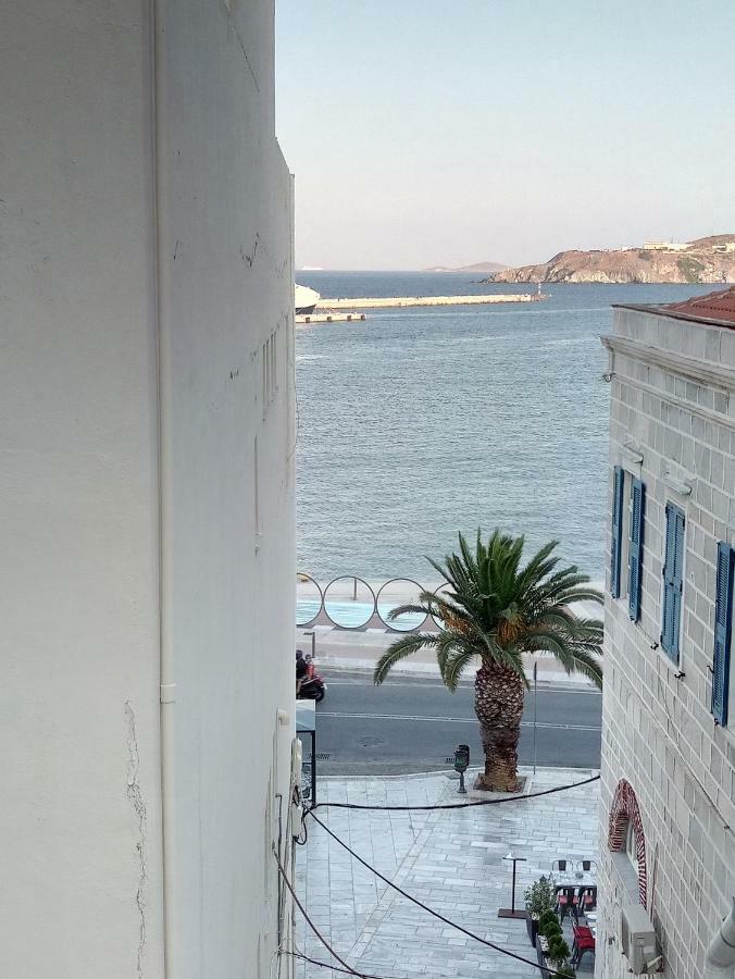 Atlantis Hotell Ermoúpoli Eksteriør bilde