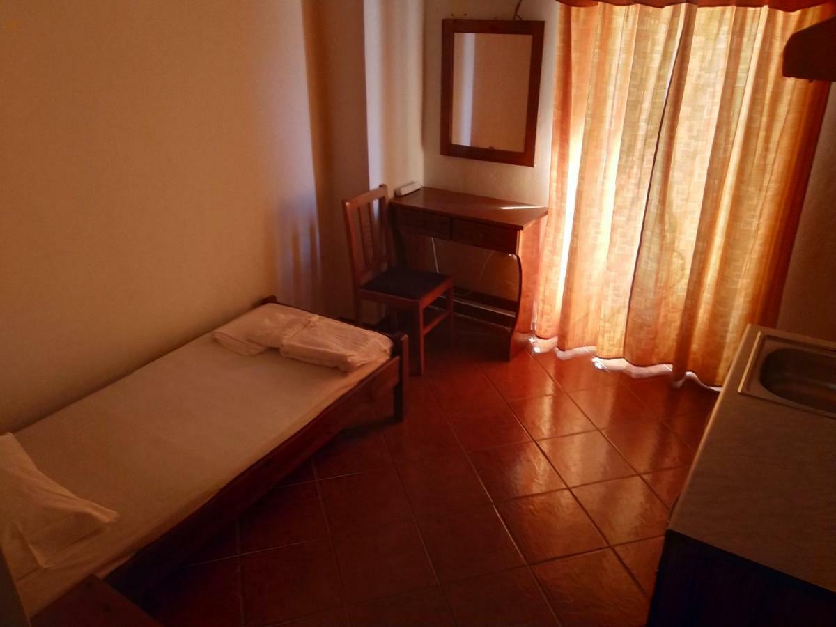 Atlantis Hotell Ermoúpoli Eksteriør bilde