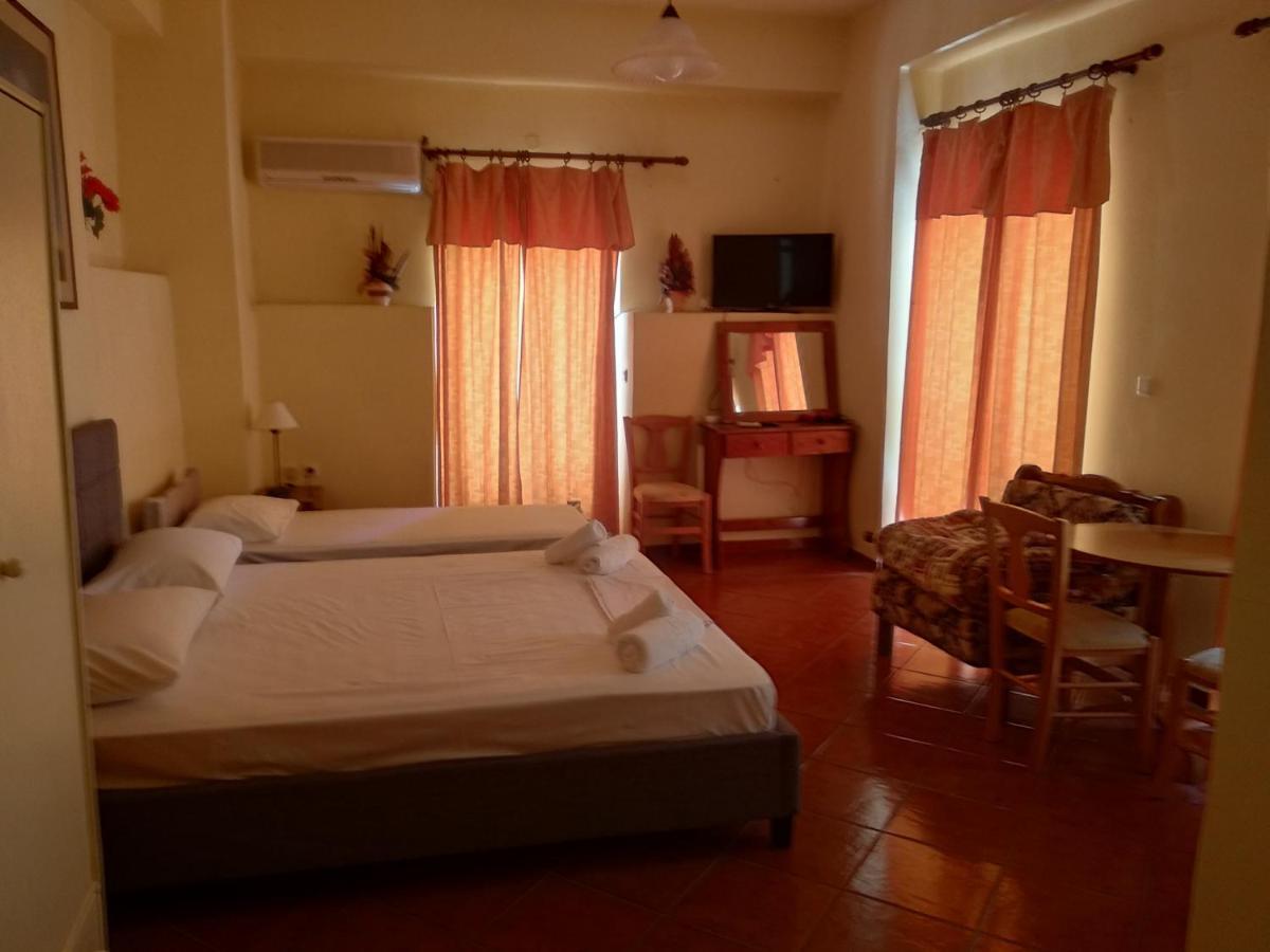 Atlantis Hotell Ermoúpoli Eksteriør bilde
